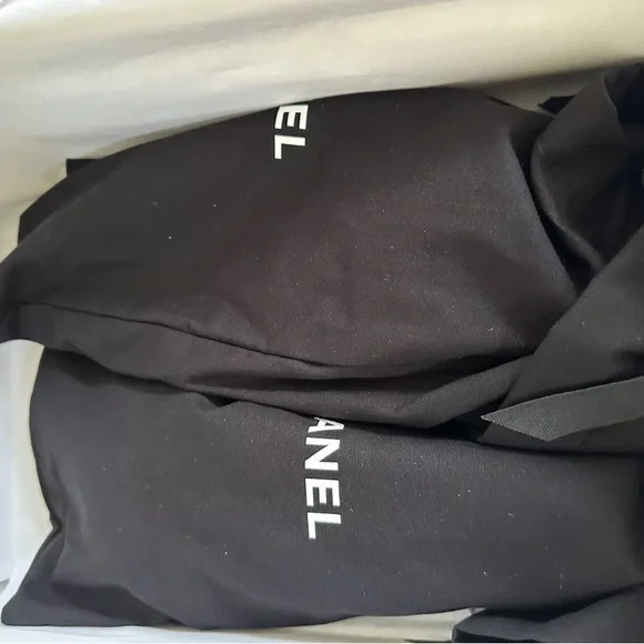 NEW CHANEL Black Chain Gold CC Logo Quilted Mules Slide w/Receipt - Picture 12 of 12